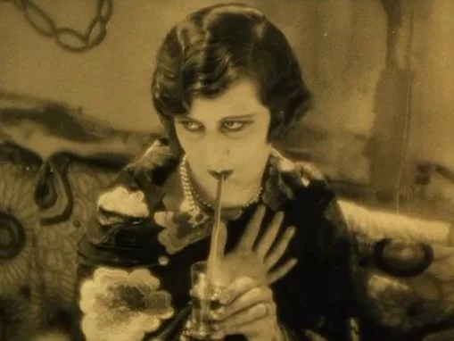 Кадр из фильма "Приглашение к путешествию"