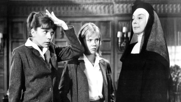 Кадр из фильма “Неприятности с ангелами”