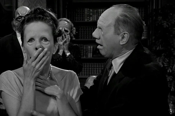 Кадр из эпизода “Маски”