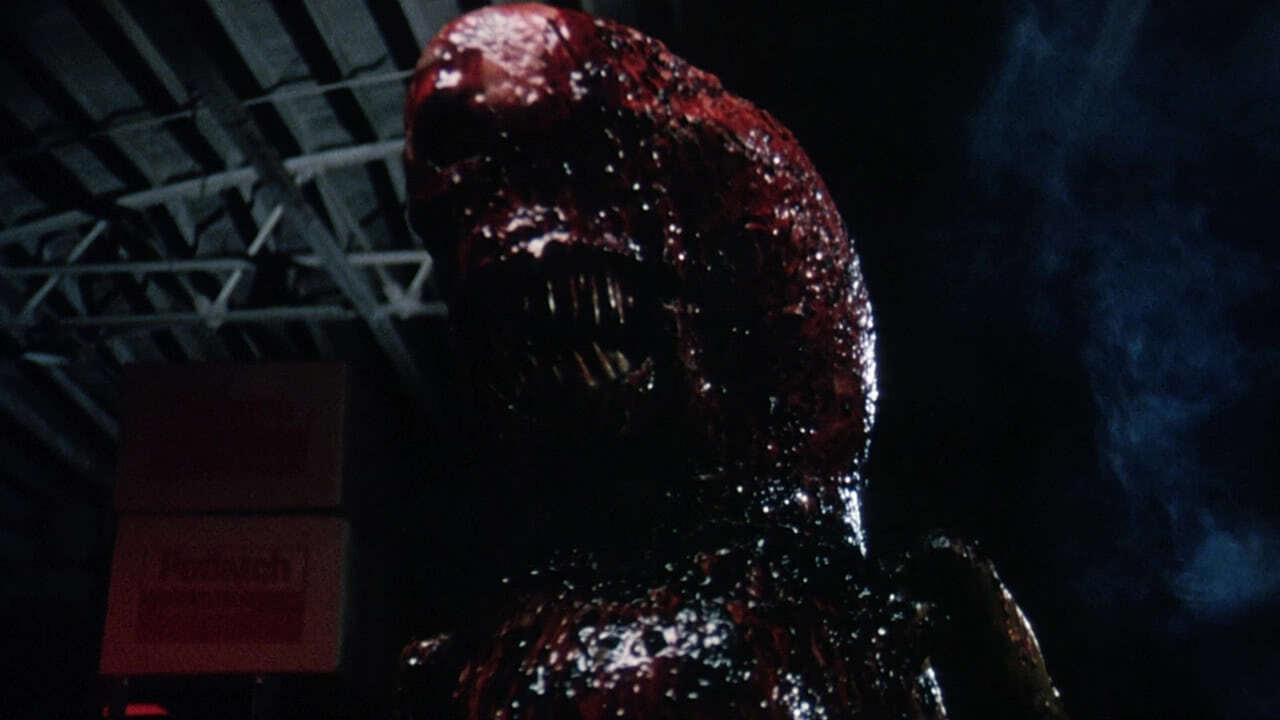 Кадр из фильма "Существо"