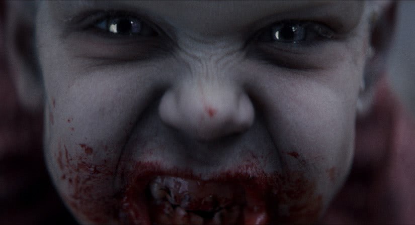 Кадр из фильма "Тварь"