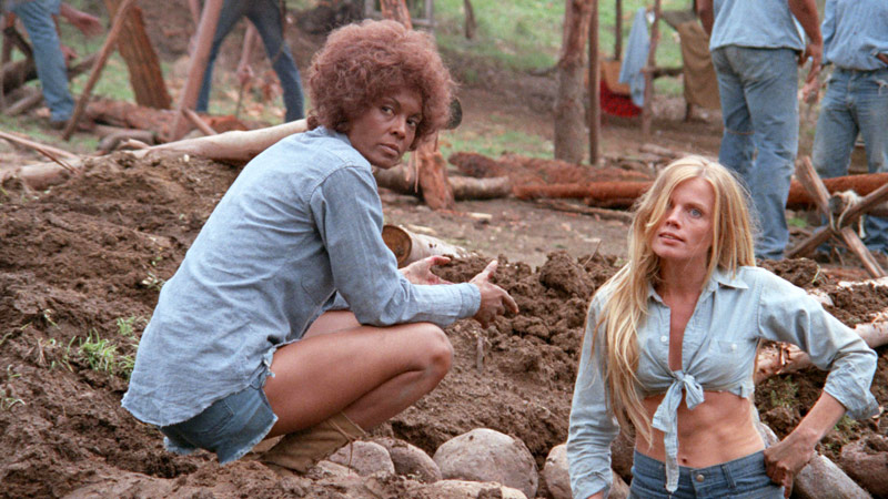 кадр из фильма Остров-тюрьма